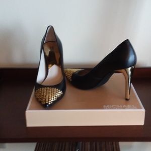 Michael Kors Aria Pumps